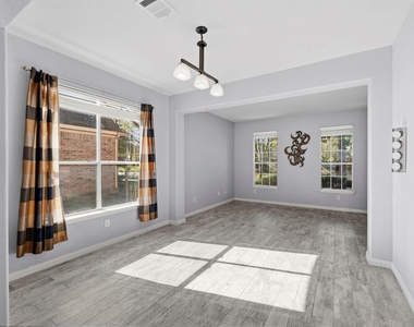 5615 Brigstone Park Drive - Photo Thumbnail 10