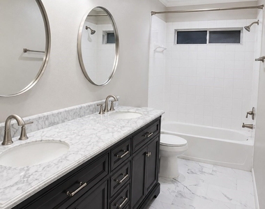 1208 Andrews Street - Photo Thumbnail 4