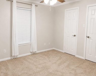 1208 Andrews Street - Photo Thumbnail 8