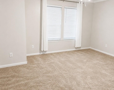 1208 Andrews Street - Photo Thumbnail 6