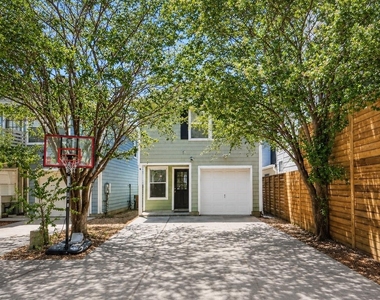 1208 Andrews Street - Photo Thumbnail 9