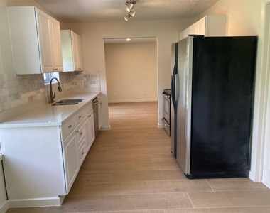 16727 Bougainvilla Lane - Photo Thumbnail 8
