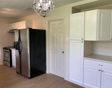 16727 Bougainvilla Lane - Photo Thumbnail 6