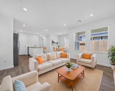 11923 Detar Court - Photo Thumbnail 8