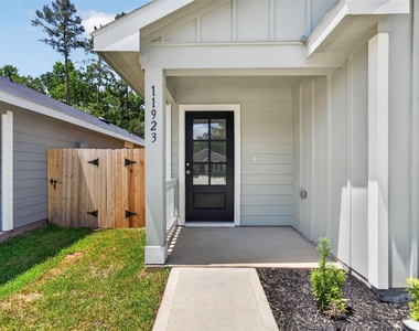 11923 Detar Court - Photo Thumbnail 3