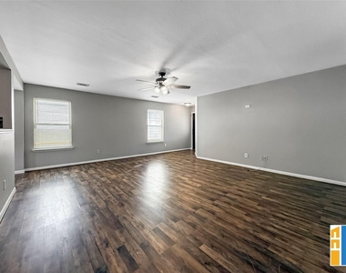 29566 N Legends Bend Drive - Photo Thumbnail 9