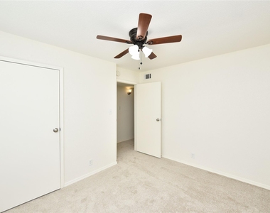 11002 Hammerly Boulevard - Photo Thumbnail 26