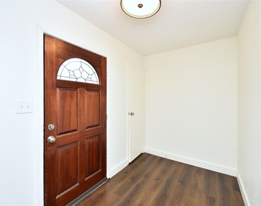 11002 Hammerly Boulevard - Photo Thumbnail 2