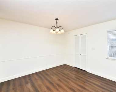 11002 Hammerly Boulevard - Photo Thumbnail 11