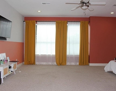 1504 Hazel Street - Photo Thumbnail 14