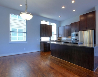1504 Hazel Street - Photo Thumbnail 5