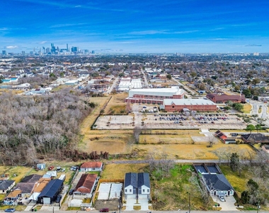 3535 Amos Street - Photo Thumbnail 41