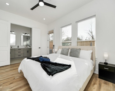 3907 Maggie Street - Photo Thumbnail 11