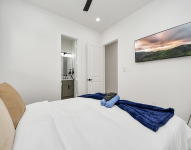 3907 Maggie Street - Photo Thumbnail 16