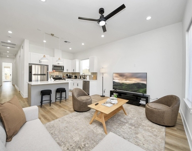3907 Maggie Street - Photo Thumbnail 2