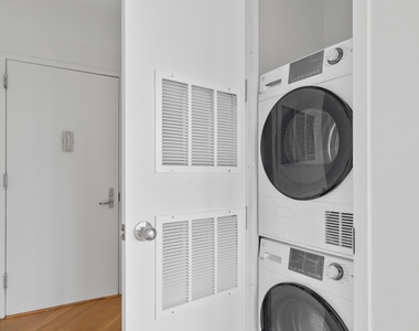 525 Clinton Avenue - Photo Thumbnail 3