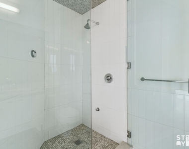 525 Clinton Avenue - Photo Thumbnail 11
