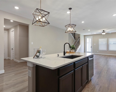 2013 Woodland Pine Court - Photo Thumbnail 6