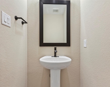 2013 Woodland Pine Court - Photo Thumbnail 9