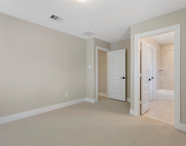 2013 Woodland Pine Court - Photo Thumbnail 31