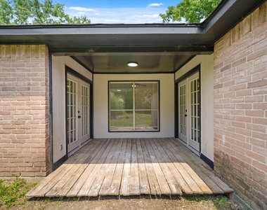 22039 Rivermead Drive - Photo Thumbnail 18