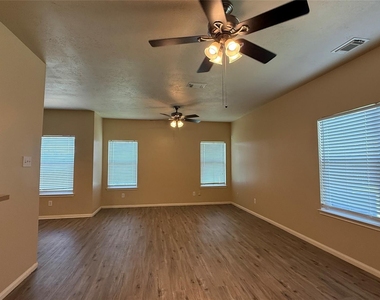 5127 Prosperity Circle - Photo Thumbnail 3