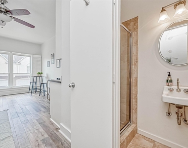 2112 Harold Street - Photo Thumbnail 12