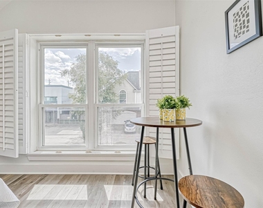 2112 Harold Street - Photo Thumbnail 5