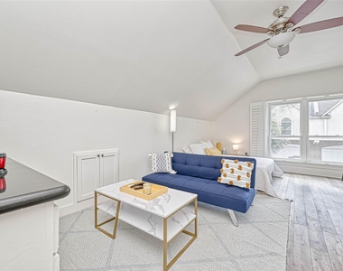 2112 Harold Street - Photo Thumbnail 3