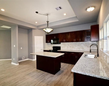 4238 Aledo Street - Photo Thumbnail 9