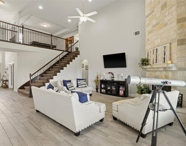 10311 Silver Shield Way - Photo Thumbnail 7