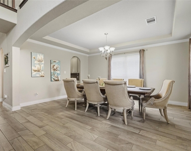 10311 Silver Shield Way - Photo Thumbnail 3