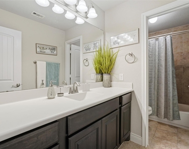 10311 Silver Shield Way - Photo Thumbnail 15