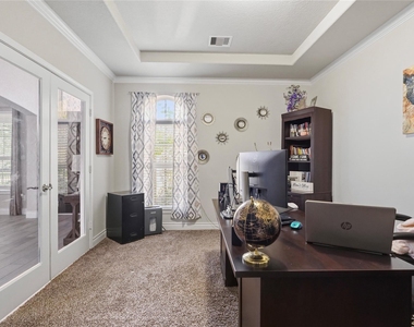 10311 Silver Shield Way - Photo Thumbnail 5