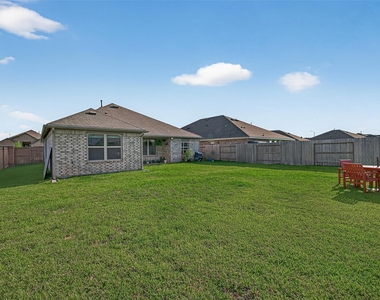 27222 Woodridge Glen Drive - Photo Thumbnail 38