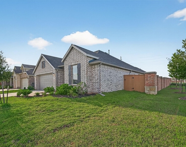 27222 Woodridge Glen Drive - Photo Thumbnail 1
