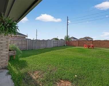 27222 Woodridge Glen Drive - Photo Thumbnail 36