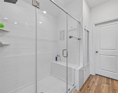 27222 Woodridge Glen Drive - Photo Thumbnail 27