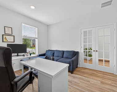 27222 Woodridge Glen Drive - Photo Thumbnail 6