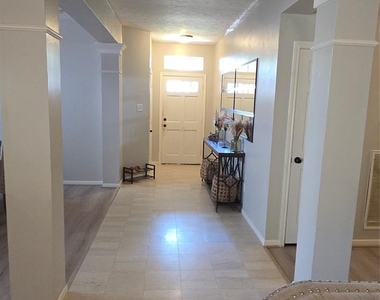 15407 Chestnut Falls Drive - Photo Thumbnail 3