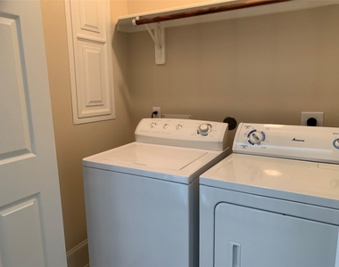 119 W 10th Street - Photo Thumbnail 11