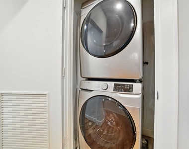 650 Westcross Street - Photo Thumbnail 24