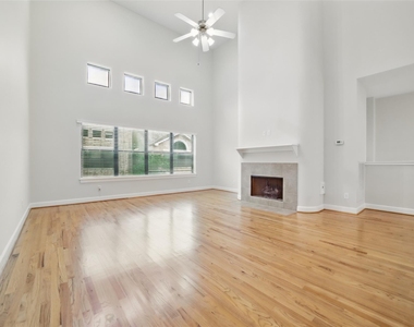 650 Westcross Street - Photo Thumbnail 13
