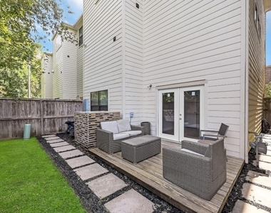 650 Westcross Street - Photo Thumbnail 1