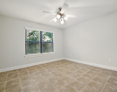 650 Westcross Street - Photo Thumbnail 7