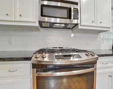 650 Westcross Street - Photo Thumbnail 21