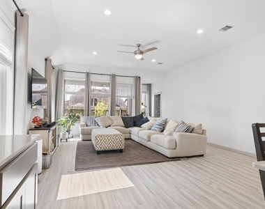 28335 Halle Ray Drive - Photo Thumbnail 6