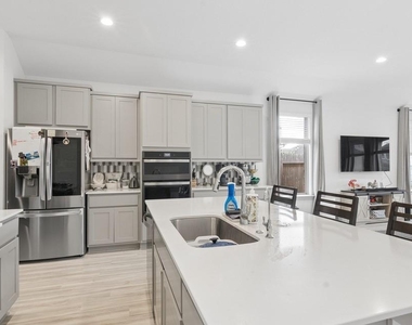 28335 Halle Ray Drive - Photo Thumbnail 7