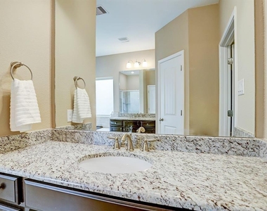 4411 Eclipse Park Court - Photo Thumbnail 23