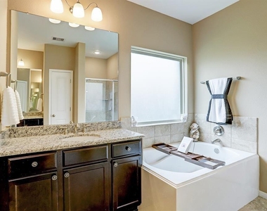 4411 Eclipse Park Court - Photo Thumbnail 22